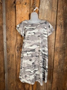 Isabel Maternity by Ingrid & Isabel Neutral Camo Maternity Shift Dress